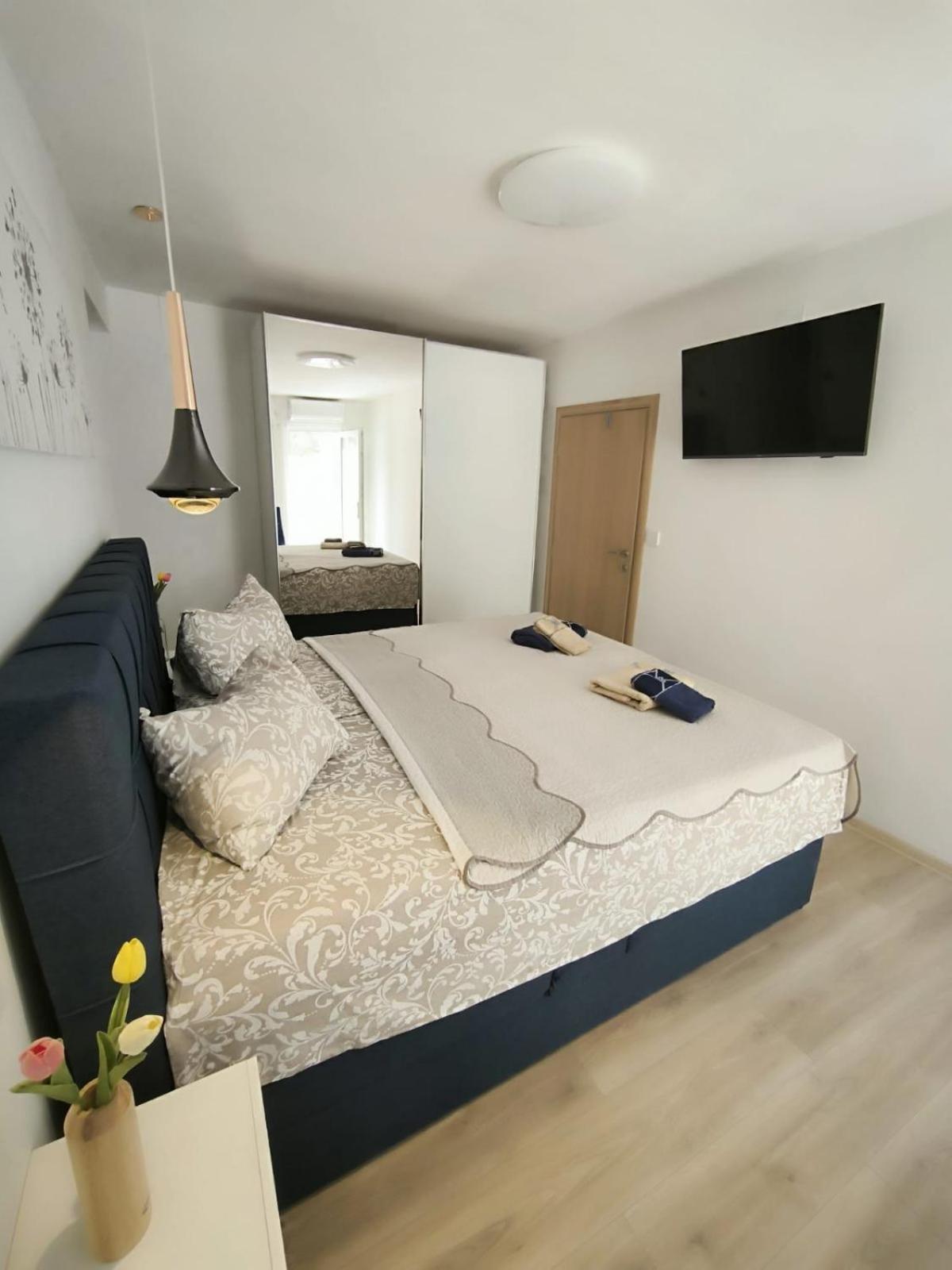 Apartment And Room Hudoletnjak Šilo Oda fotoğraf